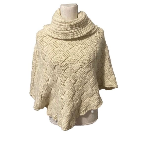 Coco + Carmen Knitted Poncho - Picture 1 of 4